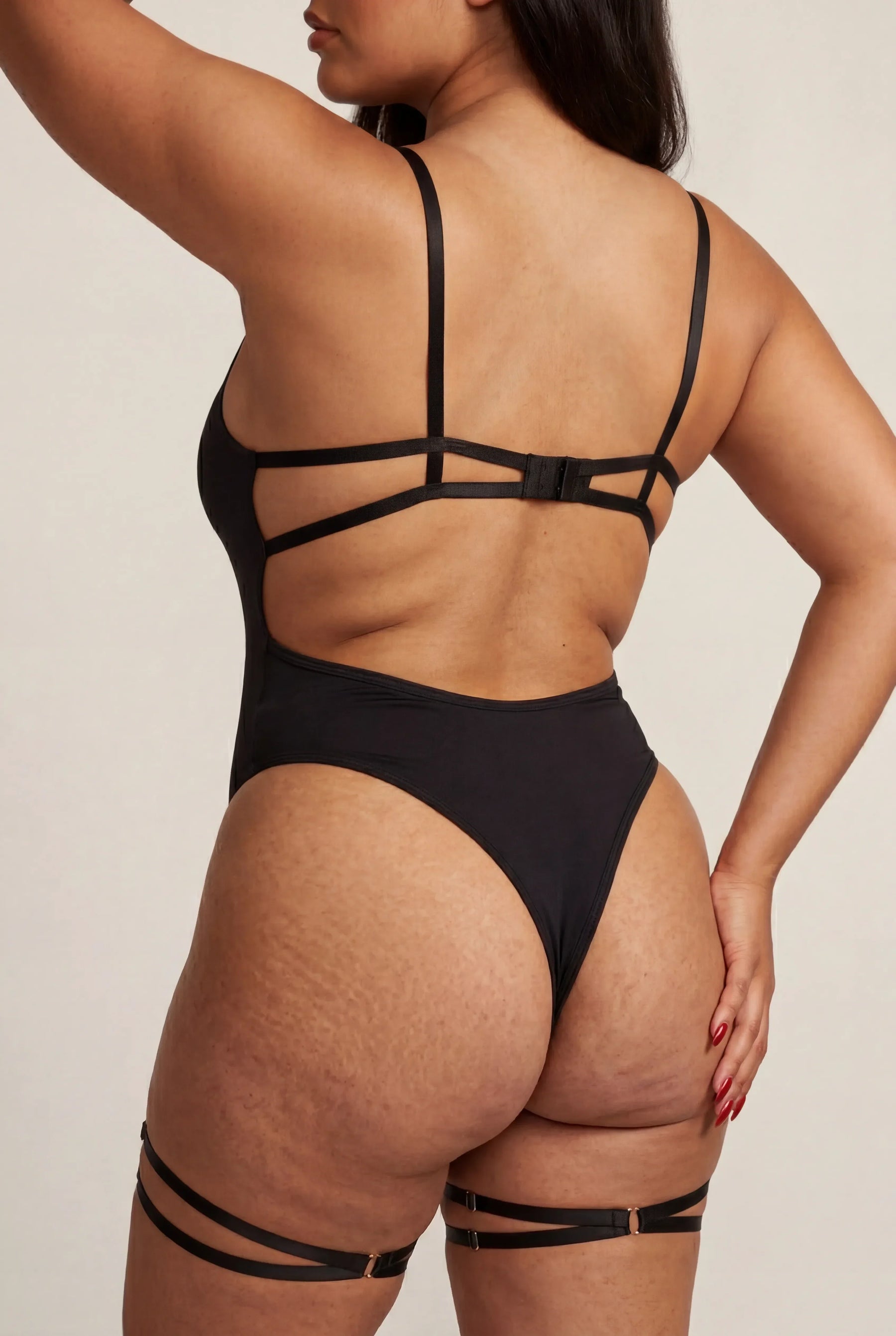 Sauvage — Une Silhouette, Une Évidence – Noir