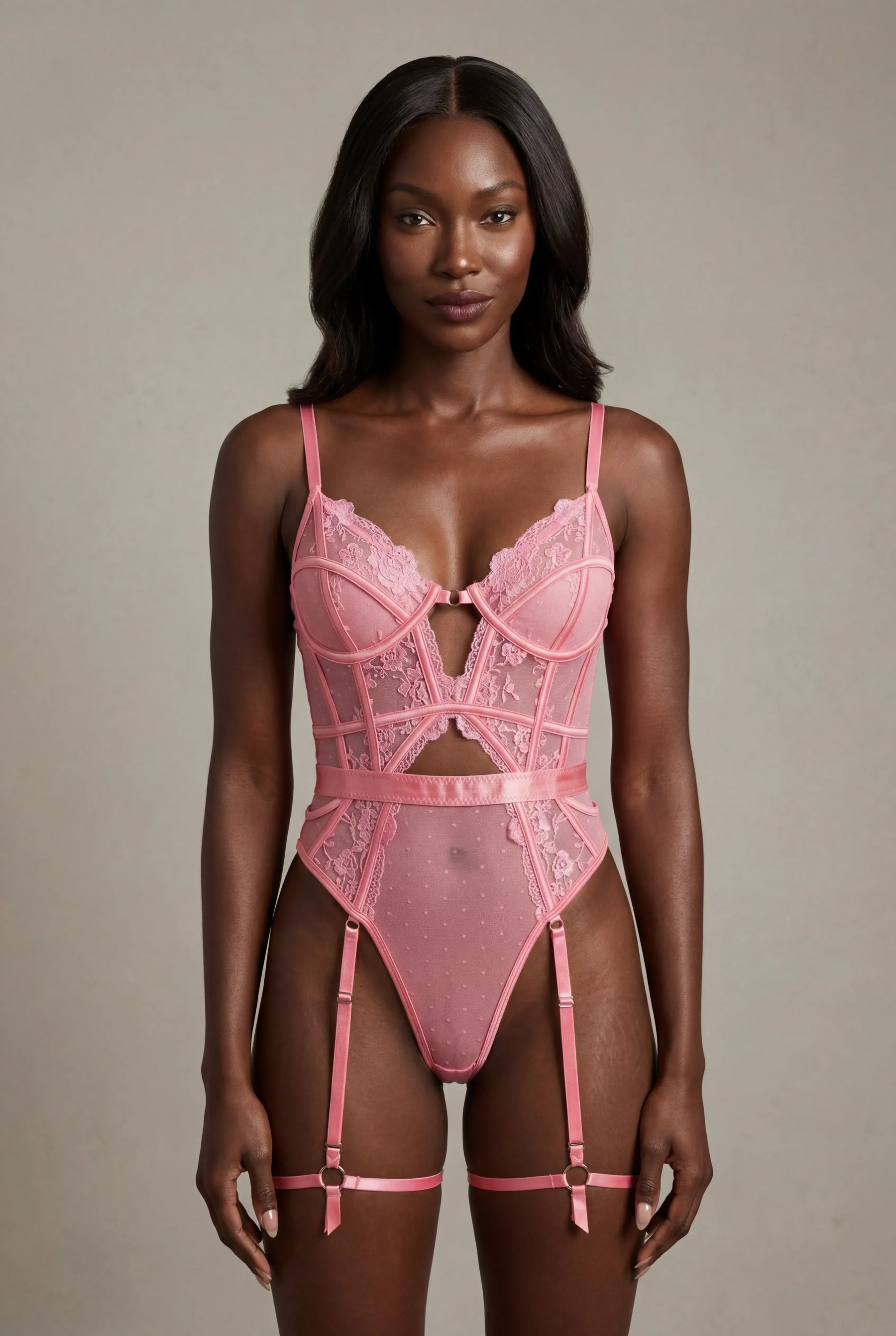 Body en dentelle avec tour de cuisses - AUDACE Rose
